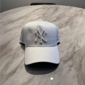 White NY Yankee Baseball cap